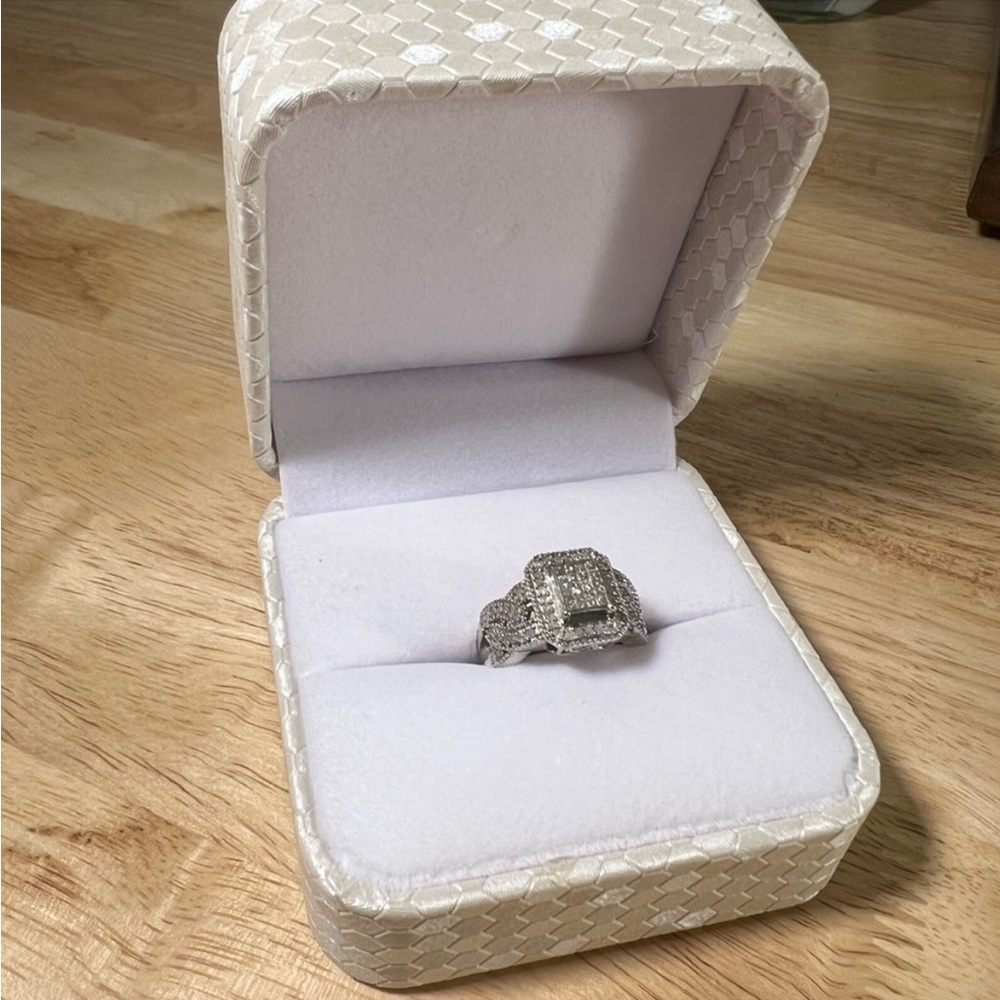 Kay jewelers ring